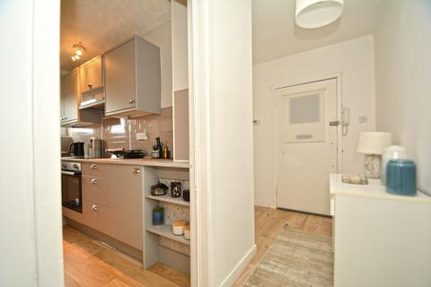 3/1, 276 Berryknowes Road, Glasgow, G52 2DA