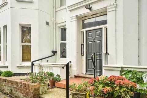 2 bedroom flat for sale, The Turrets, Deal CT14