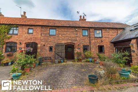 3 bedroom cottage for sale, Town Street, Lound DN22