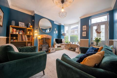 118 Lydgate Lane, Sheffield, S10 5FP