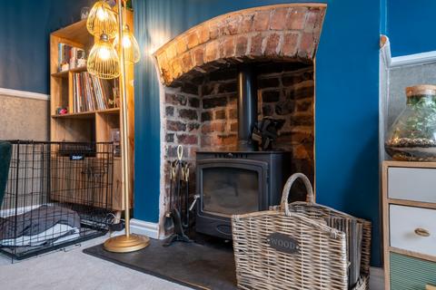 118 Lydgate Lane, Sheffield, S10 5FP