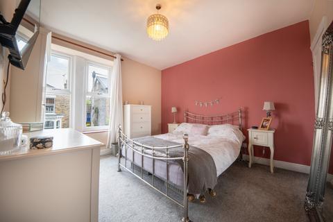 118 Lydgate Lane, Sheffield, S10 5FP