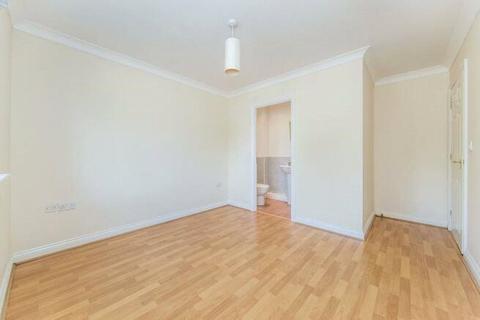 2 bedroom apartment for sale, Clarendon Way, Colchester, Essex