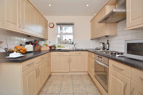 2 bedroom flat for sale, Teale Court, Leeds LS7