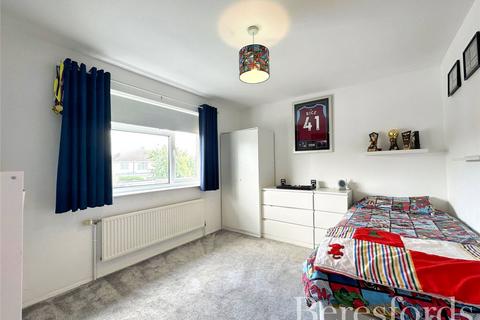 8 Dawson Drive, Rainham, RM13 7ED