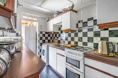 18 Castleton Road, Mitcham, CR4 1NY