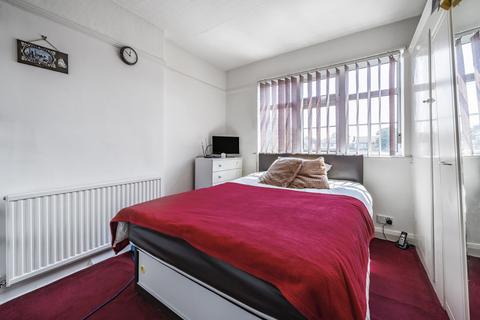 18 Castleton Road, Mitcham, CR4 1NY
