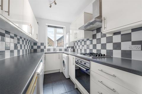 25 Holderness Way, London, SE27 0EU