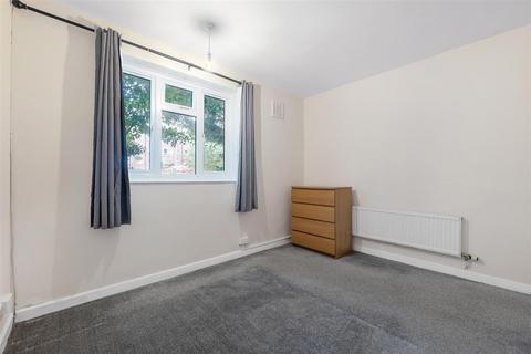 25 Holderness Way, London, SE27 0EU