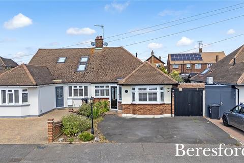 14 Dunmow Gardens, West Horndon, Brentwood, CM13 3NL