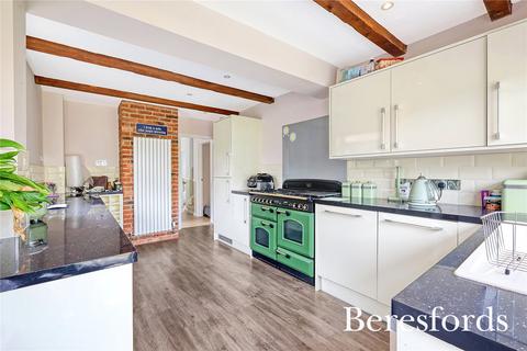 14 Dunmow Gardens, West Horndon, Brentwood, CM13 3NL
