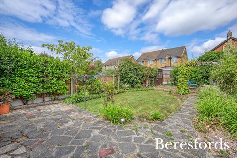 14 Dunmow Gardens, West Horndon, Brentwood, CM13 3NL
