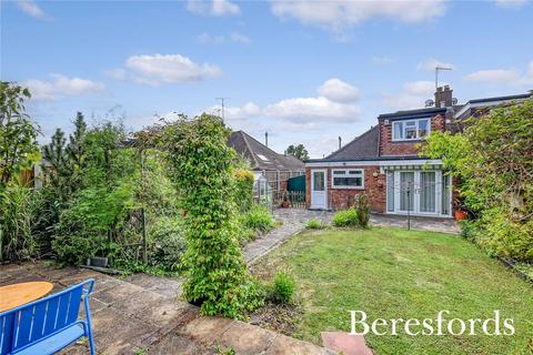 14 Dunmow Gardens, West Horndon, Brentwood, CM13 3NL