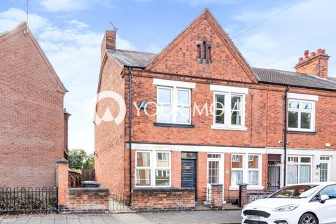 3 bedroom end of terrace house to rent, Warner Place, Leicestershire LE11