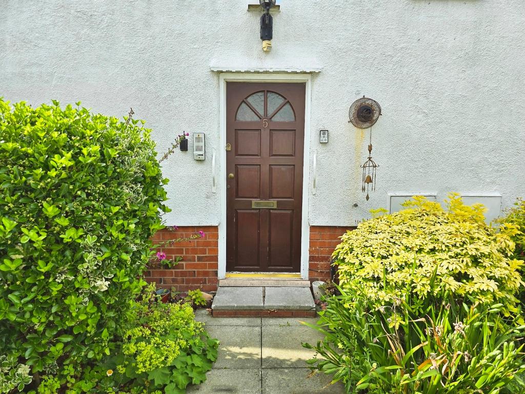 Knowsley Court, Knowsley Road... 2 bed retirement property for sale £