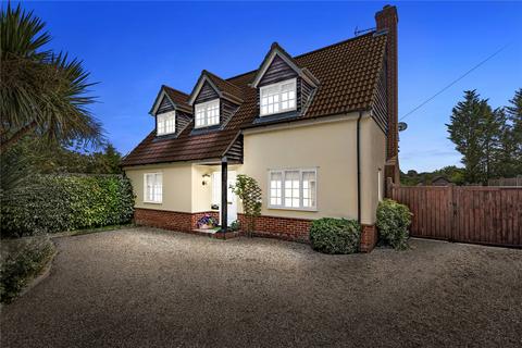 4 bedroom detached house for sale, Branksome Avenue, Wickford, Essex, SS12