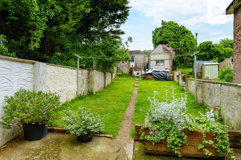 4 bedroom semi-detached house for sale, The Highway, Brighton.