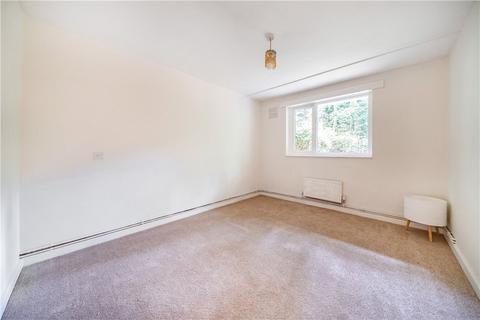 49 Garrick Close, London, W5 1AT
