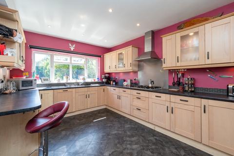 8 Ranmore Road, Sutton, SM2 7LT