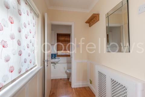 2 bedroom end of terrace house to rent, Flaxley Road, Morden SM4