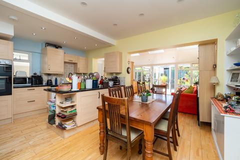 303 Sutton Common Road, Sutton, SM3 9NH
