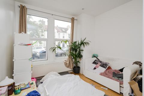 2 bedroom maisonette for sale, Havelock Road, London SW19