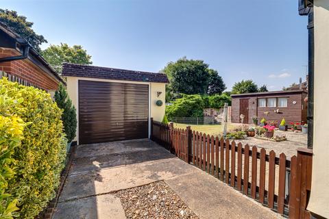 3 bedroom detached house for sale, Kenneth Road, Benfleet SS7