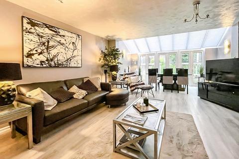 3 bedroom end of terrace house to rent, Ash Grove, Essex CM6