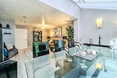 3 bedroom end of terrace house to rent, Ash Grove, Essex CM6