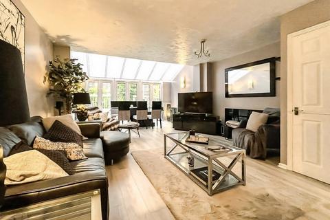 3 bedroom end of terrace house to rent, Ash Grove, Essex CM6