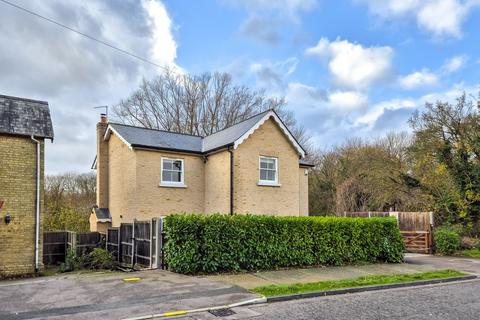 3 bedroom detached house to rent, Paycock Road, Essex CM19