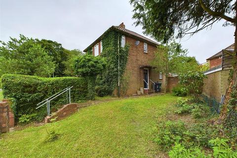 46 Maple Way, Coulsdon, CR5 3RN