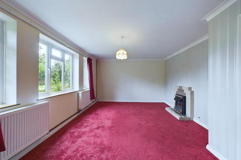 46 Maple Way, Coulsdon, CR5 3RN