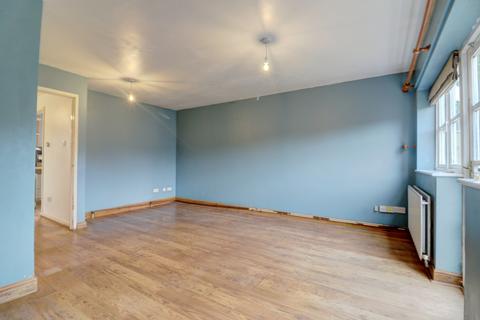 6 Barton Way, High Wycombe, HP13 6SY
