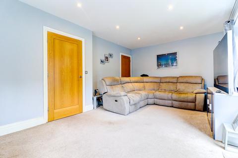 3 bedroom semi-detached house for sale, West Wycombe Road, Buckinghamshire HP12