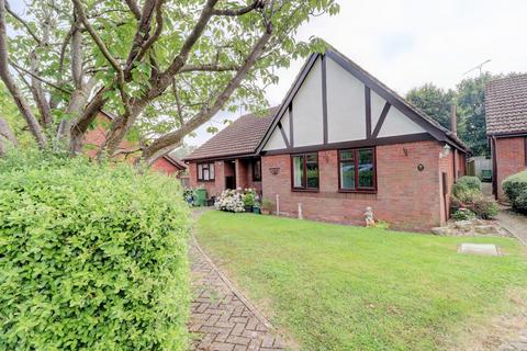 2 bedroom bungalow for sale, Holmer Place, High Wycombe HP15