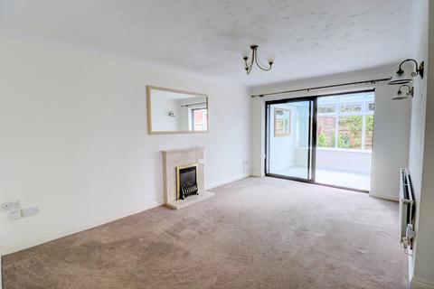 2 bedroom bungalow for sale, Holmer Place, High Wycombe HP15