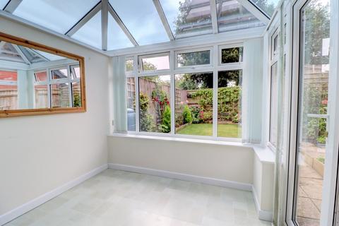 2 bedroom bungalow for sale, Holmer Place, High Wycombe HP15