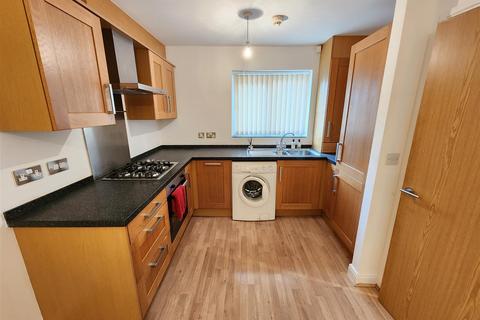 3 bedroom townhouse for sale, Heatley Gardens, Bolton