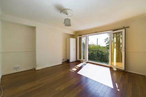 2 bedroom maisonette for sale, Wood Street, London E17