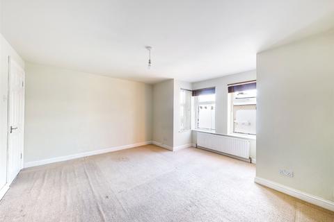 2 bedroom flat to rent, Pembroke Road, Walthamstow E17