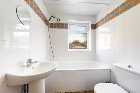 2 bedroom flat to rent, Pembroke Road, Walthamstow E17