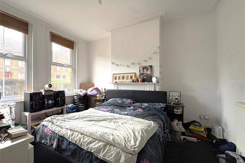 2 bedroom flat to rent, Edward Road, Walthamstow, London E17