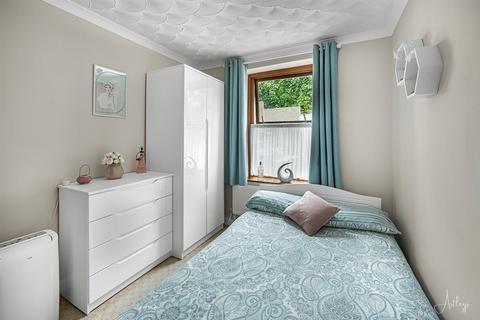7 Dolcoed Terrace, Tonna, Neath, SA11 3HJ