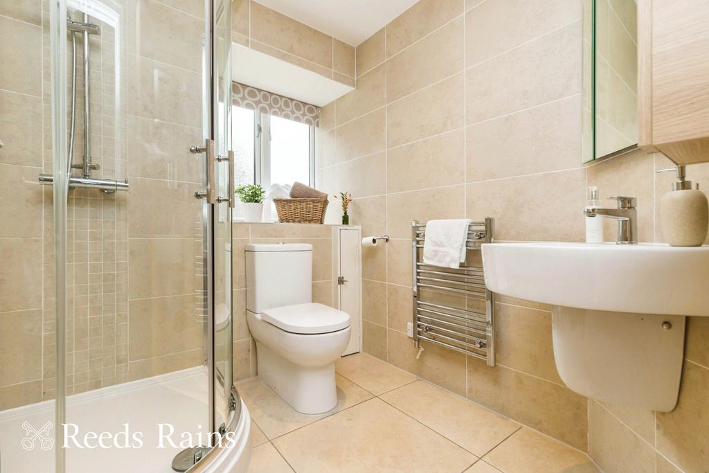 Ground Floor Shower