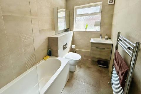 2 bedroom bungalow for sale, Long Lane, Chester CH2