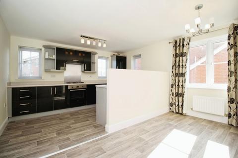 4 bedroom link detached house to rent, The Oaks, West Yorkshire LS10