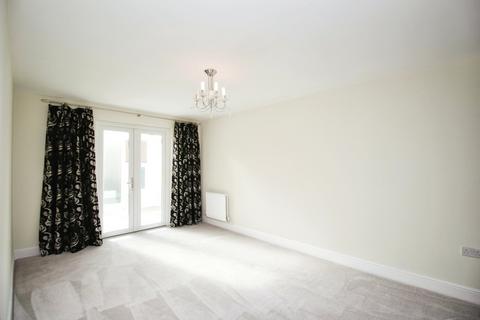 4 bedroom link detached house to rent, The Oaks, West Yorkshire LS10