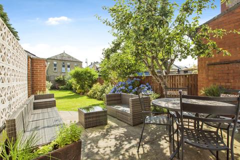 3 bedroom semi-detached house for sale, The Gardens, Halifax HX1