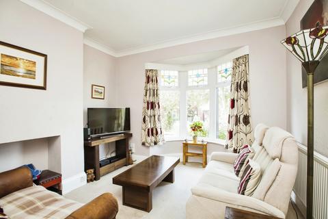 3 bedroom semi-detached house for sale, The Gardens, Halifax HX1